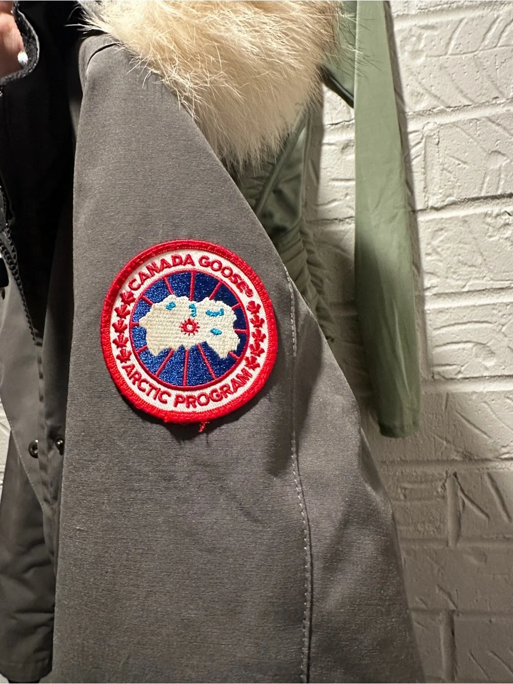 Canada Goose Victoria Down Parka Size Small - Picture 8 of 16